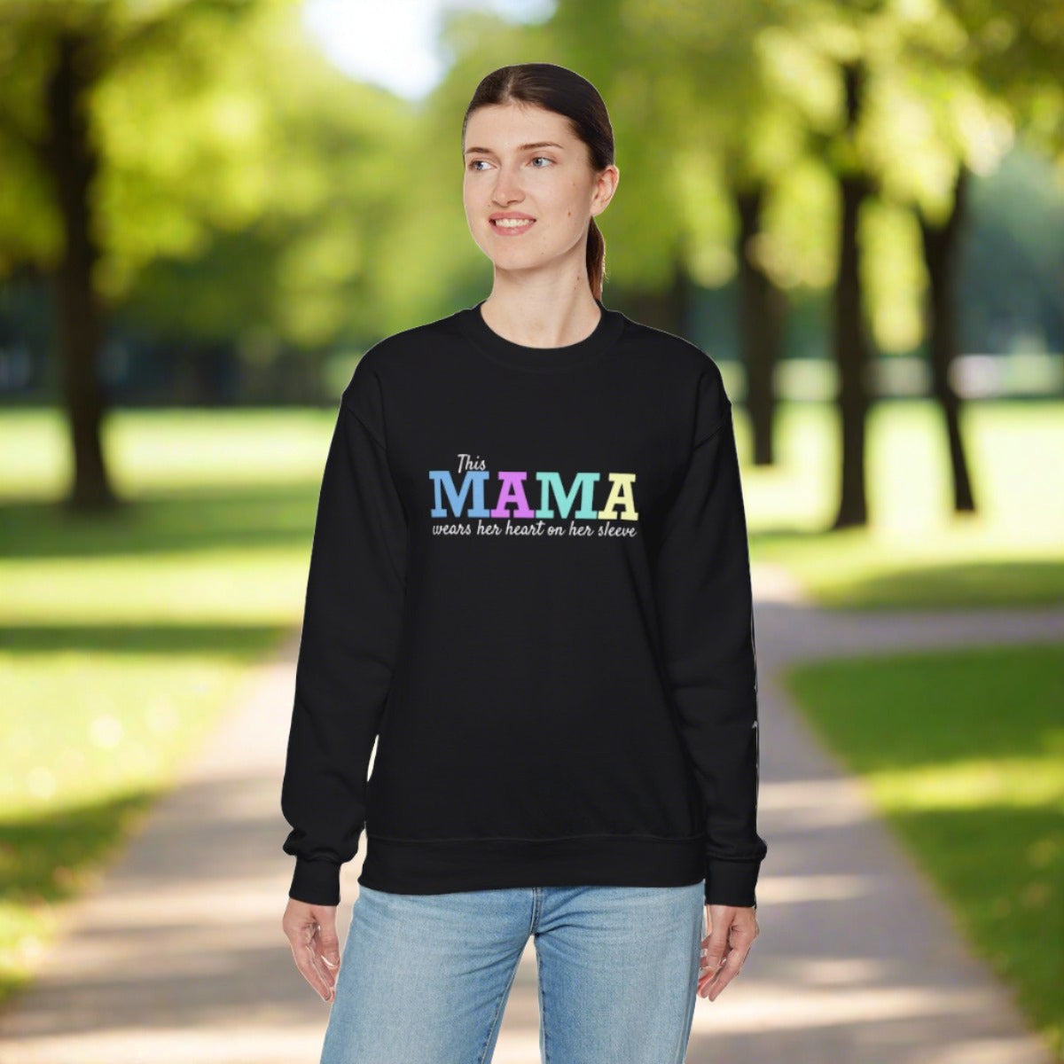 This MAMA wears her heart on her sleeve sweatshirt-Bl/Pastel